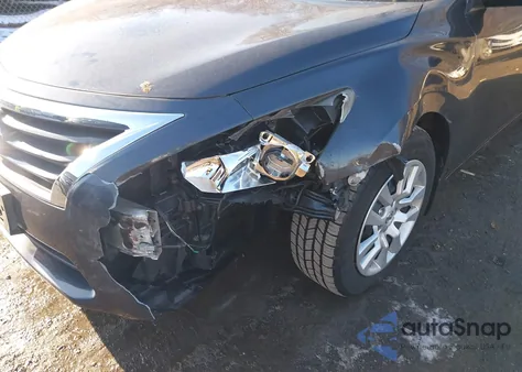 2014 Nissan Altima 2.5 S z USA, uszkodzony, nr VIN 1N4AL3AP7EN351819